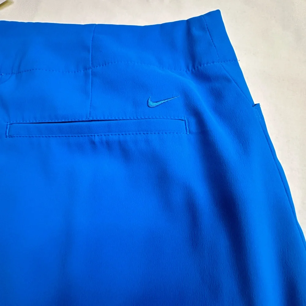 NIKE GOLF SKORT Turquoise with POCKETS! Size 10 - Picture 3 of 9